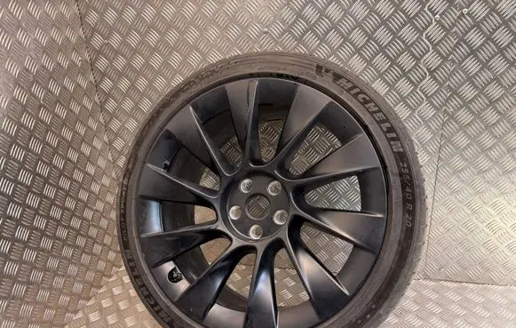 Tesla Model Y R20 alloy rim 118822300B 2095J445M