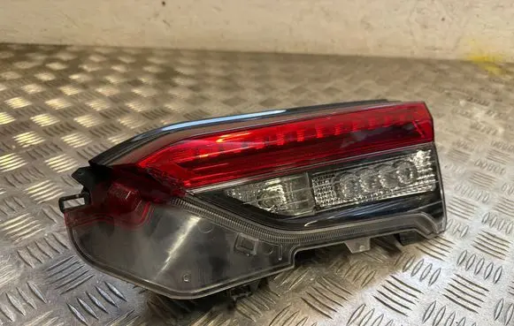 Toyota RAV 4 (XA50) Tailgate rear/tail lights 8158042092 A4V2010001