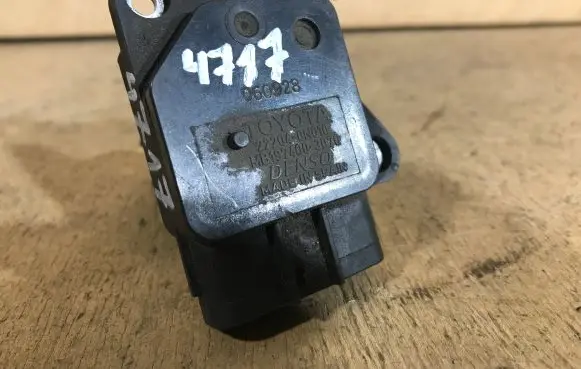 Toyota Avensis T250 Mass air flow meter 222040N010 MB1974003070 1974003070