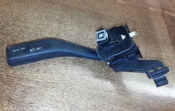 Volkswagen Golf V Indicator stalk 1K0953513 CZK03