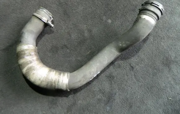BMW 5 F10 F11 Engine coolant pipe/hose 7581942