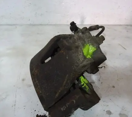 Opel Zafira C Front brake caliper
