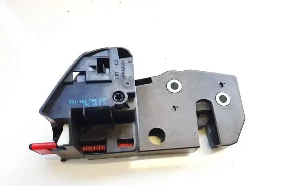 Volkswagen PASSAT B6 Seat back rest lock catch 3c5885681