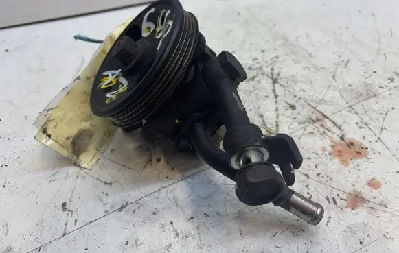 Toyota Corolla E120 E130 Power steering pump