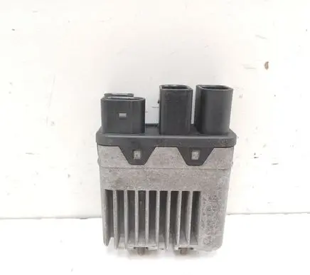 Coolant fan relay