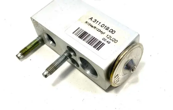 Opel Grandland X Air conditioning (A/C) expansion valve A31101900 12U20
