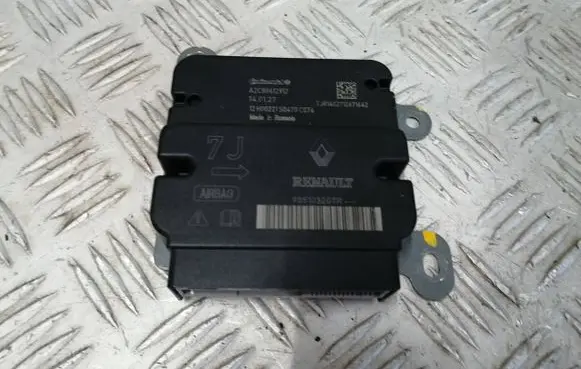Dacia Sandero Airbag control unit/module 985103207R 7J3M40271261