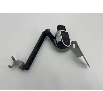 Volvo XC40 Headlight/headlamp level sensor 32221957 8888899689