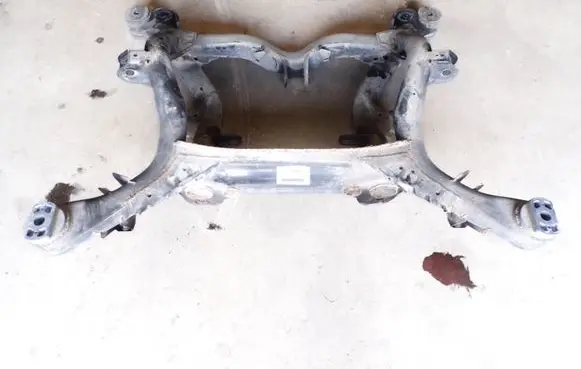 Audi Q7 4L Rear subframe 7L0500041