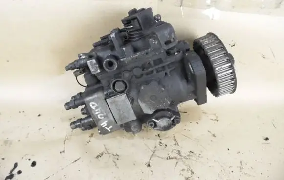 Volkswagen Transporter - Caravelle T4 Fuel injection high pressure pump 074130108G