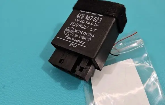 Audi A8 S8 D3 4E Central body control module 4E0907623 IMPRK1460572