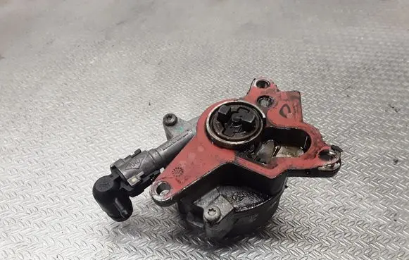 Renault Koleos I Vacuum pump 8200796080