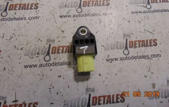 Toyota RAV 4 (XA30) Airbag deployment crash/impact sensor 8983133020