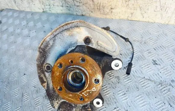 Mini One - Cooper F56 F55 Front wheel hub 6876644