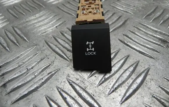 KIA Sorento Differential lock switch 8327 T9268