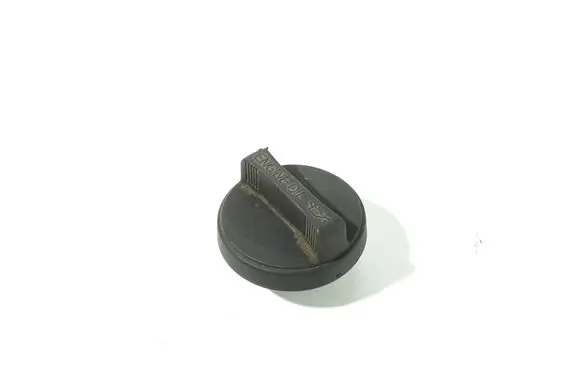 Toyota Corolla E120 E130 Oil filler cap 