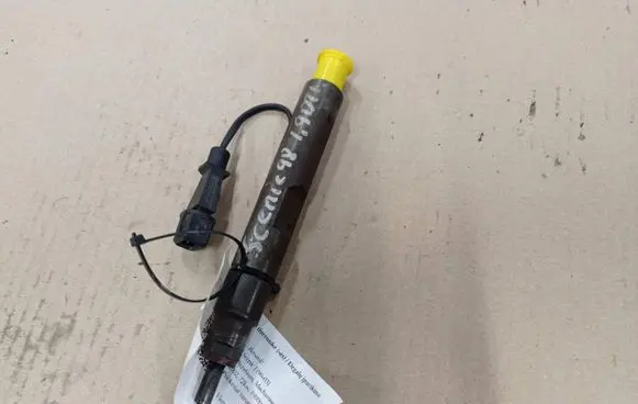 Renault Scenic I Fuel injector 7700875035 0432193754