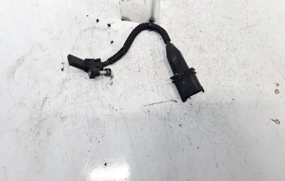 Opel Zafira B Crankshaft position sensor 55555806