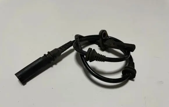 BMW X5 F15 ABS brake wheel speed sensor 6771776