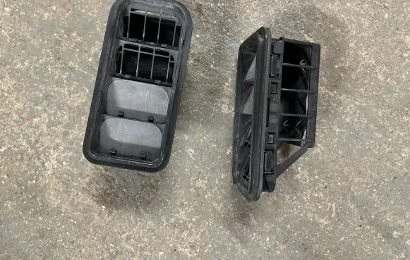 Skoda Scala Quarter panel pressure vent 654819676