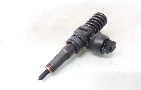 Skoda Fabia Mk1 (6Y) Fuel injector 038130073AG 0414720215
