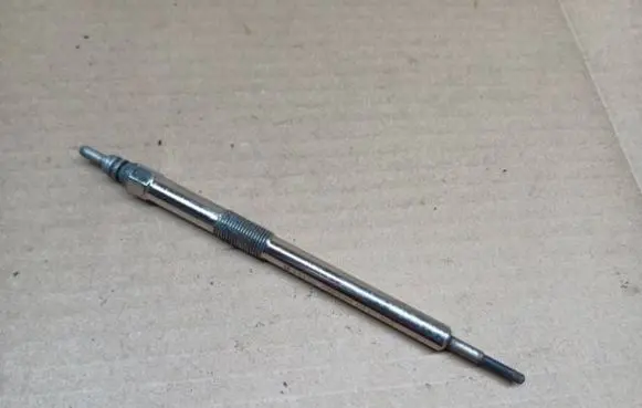 Renault Trafic II (X83) Glow plug 8200561251 7V10113