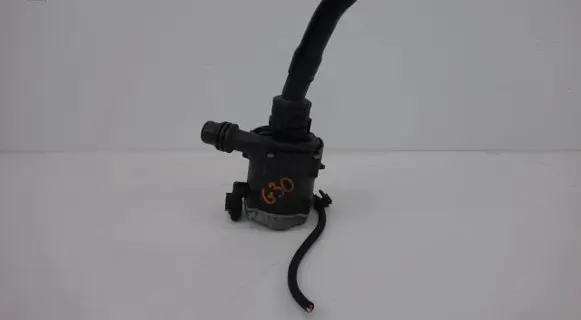 BMW 5 G30 G31 G38 Water pump 