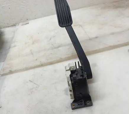 Volvo S60 Accelerator throttle pedal 9496821 B460 00776918