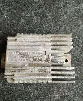 Mercedes-Benz A W168 Coolant fan relay A0275458032