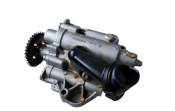Volkswagen PASSAT B8 Oil pump 04E115109S