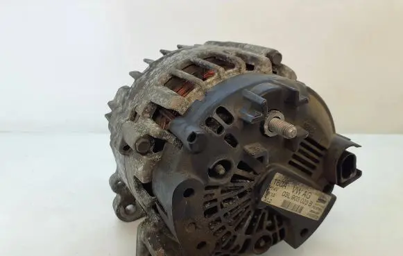 Volkswagen PASSAT CC Generator/alternator 03L903023B 2608426A 310003716