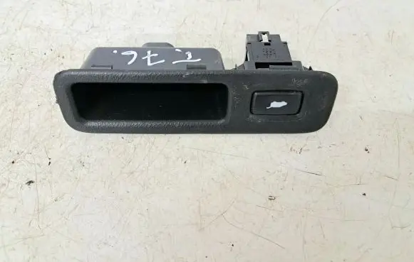 Honda Accord Tailgate/boot open switch button 
