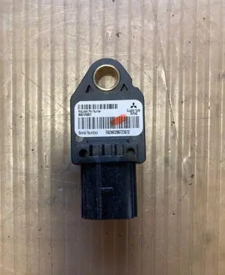 Peugeot 4007 Airbag deployment crash/impact sensor 8651A001 39754C TBZME296Z23572