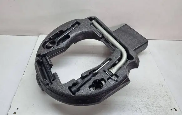 Audi A6 S6 C7 4G Tool set 4G0012109A