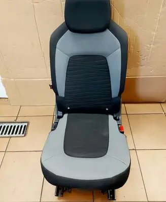 Citroen C4 II Picasso Second row seats 