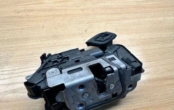 Seat Leon (5F) Front door lock 5K1837016J