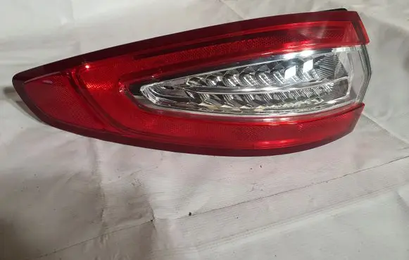 Ford Fusion II Rear/tail lights DS7313405AM