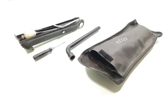 Opel Meriva A Tool set 9191486 2102549