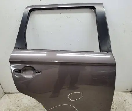 Mitsubishi Outlander Rear door