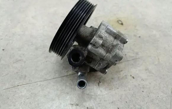 Alfa Romeo 159 Power steering pump 15146310002