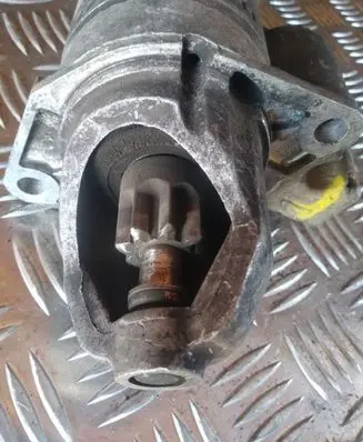 Nissan Micra Starter motor 0001112018 2330099B