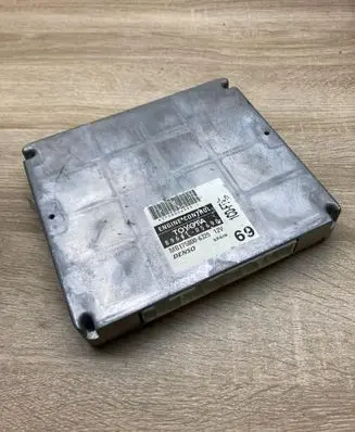 Toyota Avensis T250 Engine control unit/module ECU 8966105690