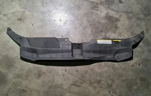 Audi Q5 SQ5 Top upper radiator support slam panel 8R0807081A