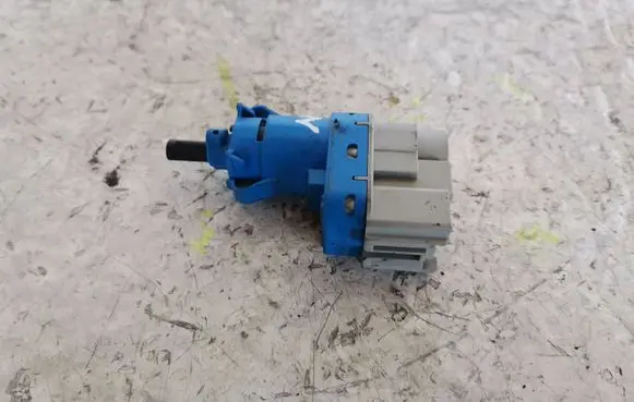 Ford Fusion II Brake pedal sensor switch 8T4T96854M