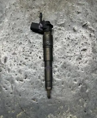 BMW X5 E70 Fuel injector 0445115070