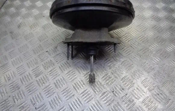 Renault Modus Brake booster