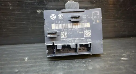 Skoda Superb B6 (3T) Door control unit/module 7N0959794