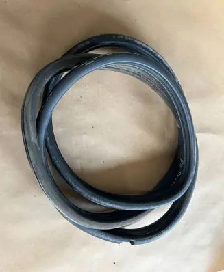 Fiat Punto (188) Front door rubber seal 