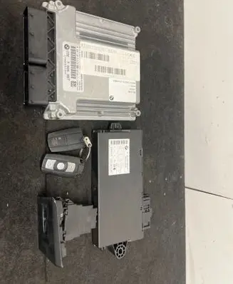BMW 3 E90 E91 Engine ECU kit and lock set 6943834 7806987 2070570328