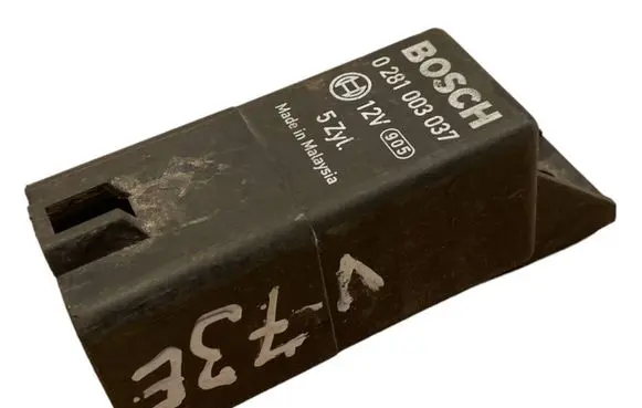 Volvo V70 Glow plug pre-heat relay 0281003037